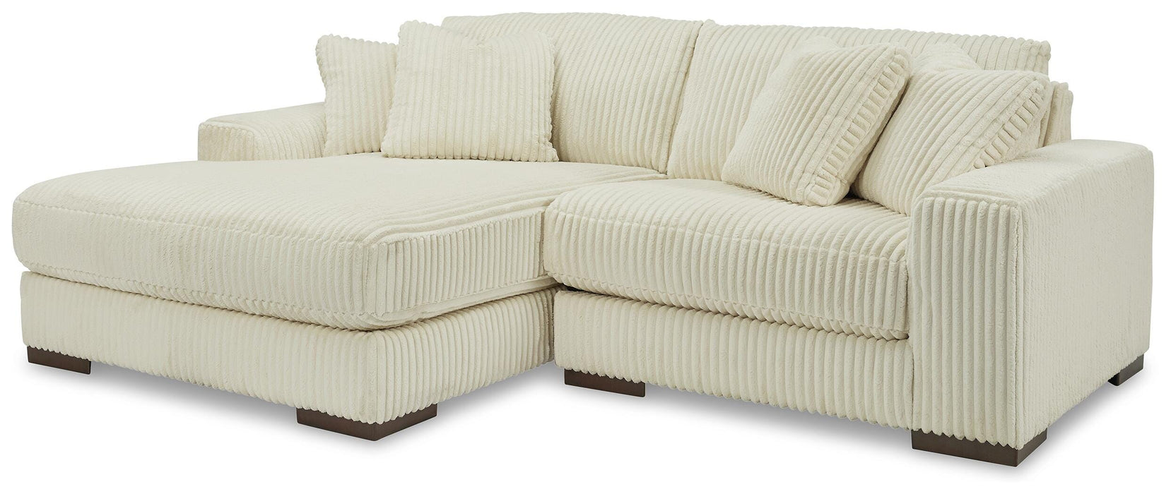 Lindyn Sectional with Chaise - Furniture Source (IA) 