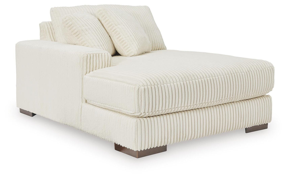 Lindyn Sectional with Chaise - Furniture Source (IA) 