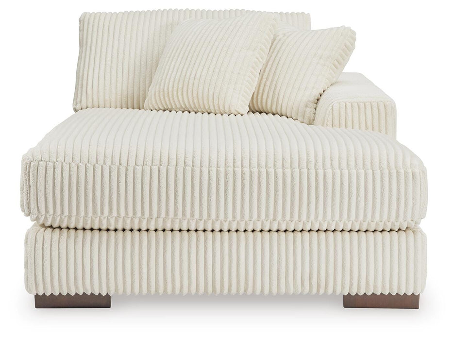 Lindyn Sectional with Chaise - Furniture Source (IA) 