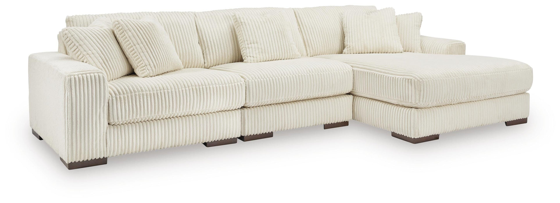 Lindyn Sectional with Chaise - Furniture Source (IA) 