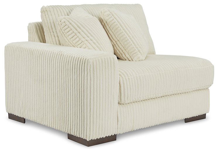 Lindyn Sectional - Furniture Source (IA) 