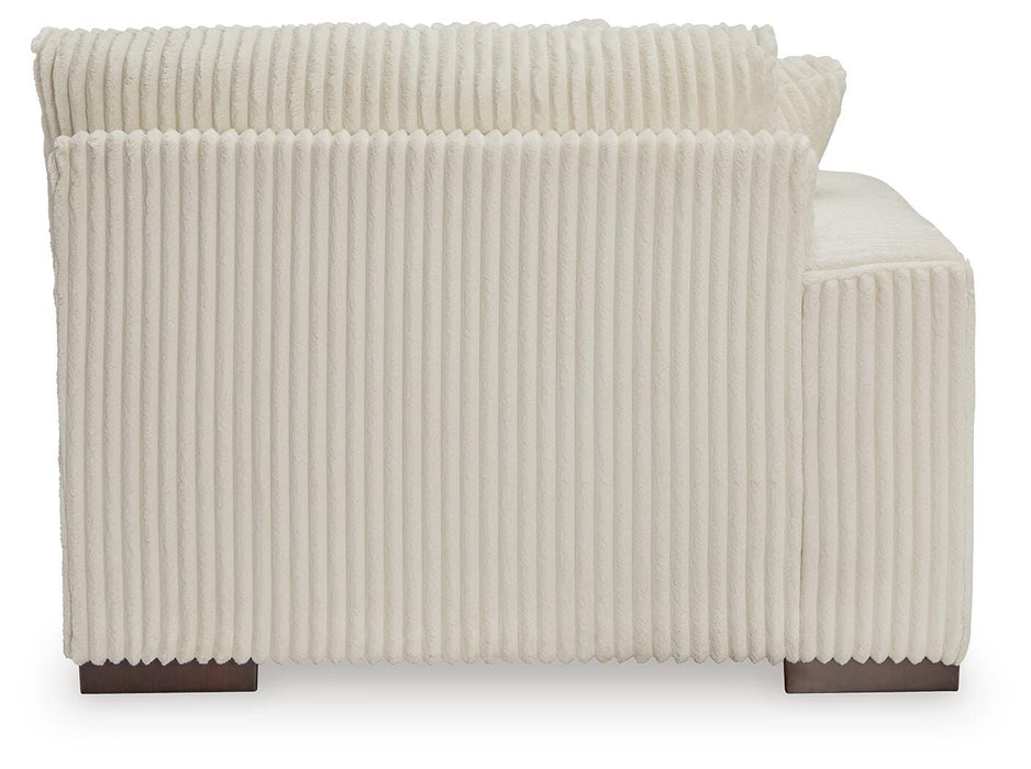 Lindyn Sectional with Chaise - Furniture Source (IA) 