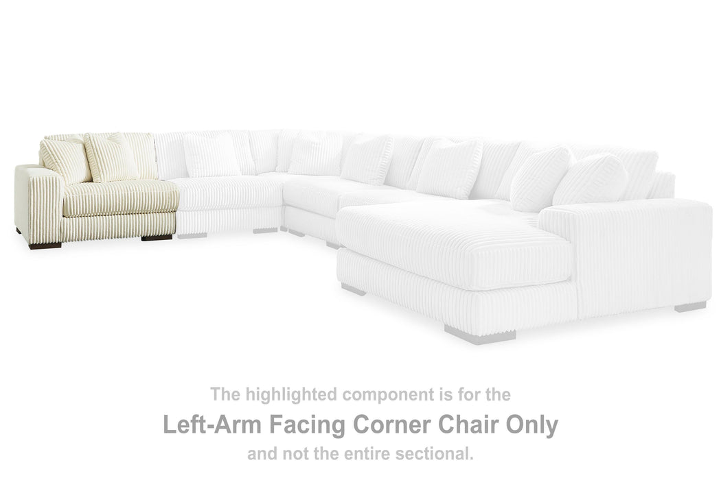 Lindyn Sectional with Chaise - Furniture Source (IA) 
