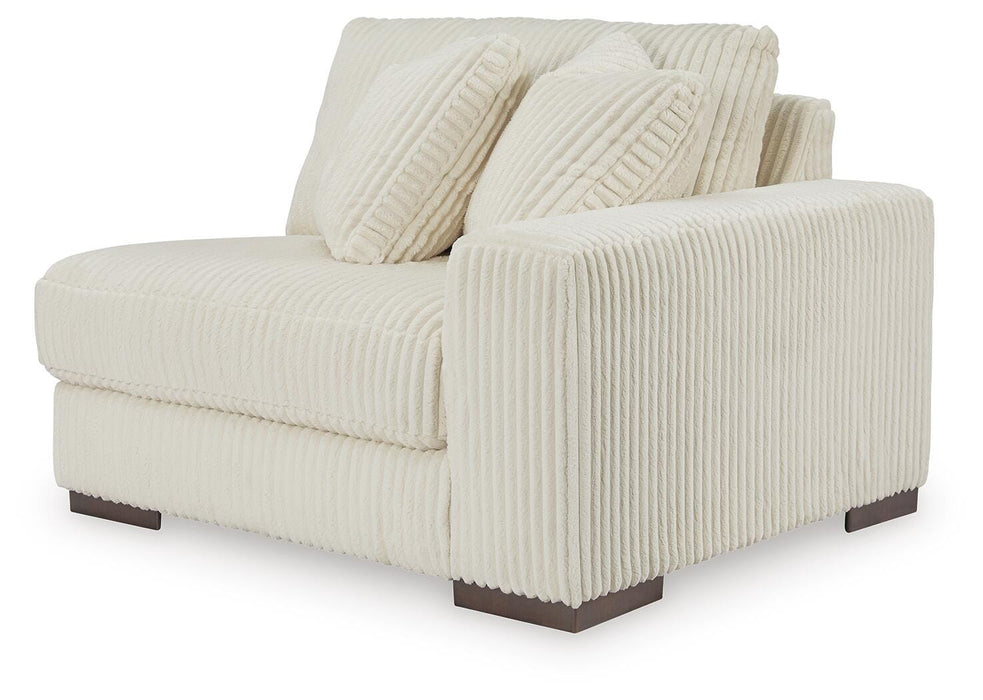 Lindyn Sectional with Chaise - Furniture Source (IA) 