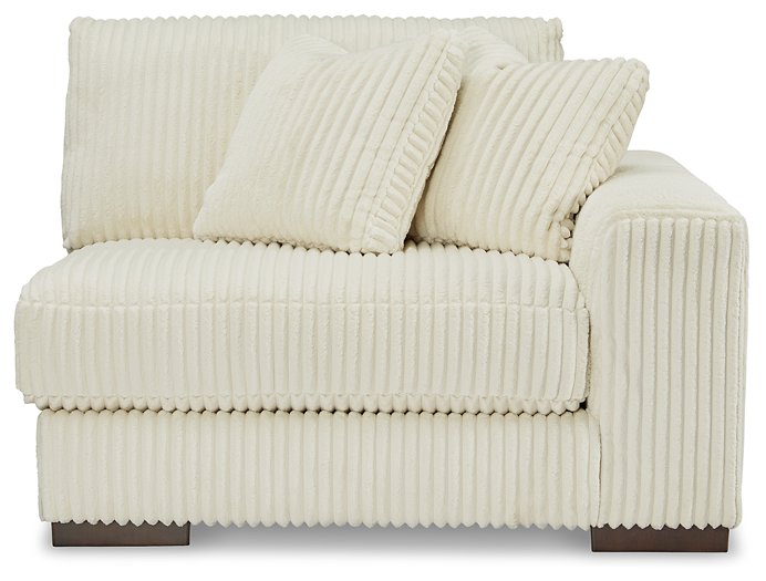 Lindyn Sectional - Furniture Source (IA) 