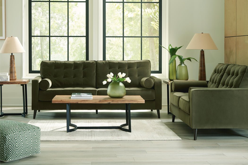Reveon Lakes Living Room Set - Furniture Source (IA) 