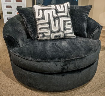 Ashford Heights - Oversized Swivel Accent Chair - Onyx - Furniture Source (IA) 