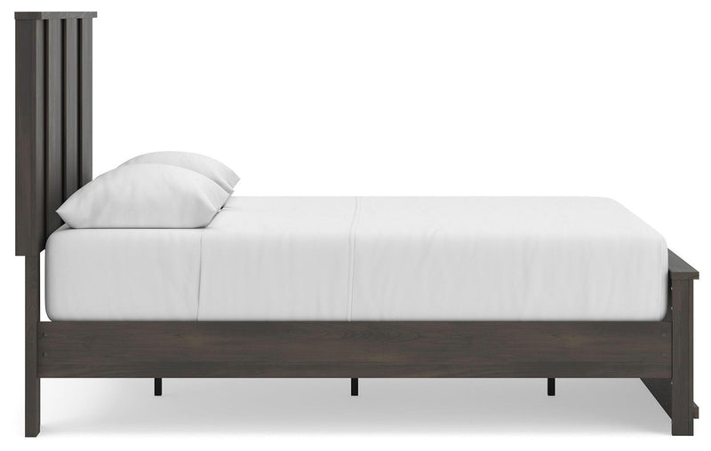 Shaehartin - Queen Panel Platform Bed - Dark Brown