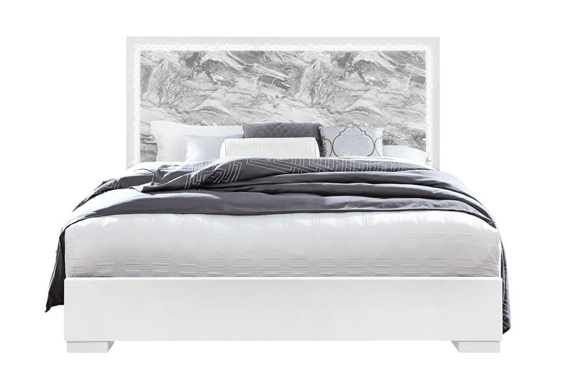 Naomi - 5 Piece King Bedroom Set - Silver