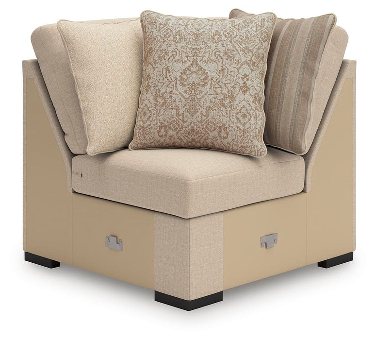 LadyMae Sectional with Chaise - Furniture Source (IA) 