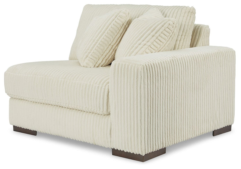 Lindyn - 4 Piece Sectional