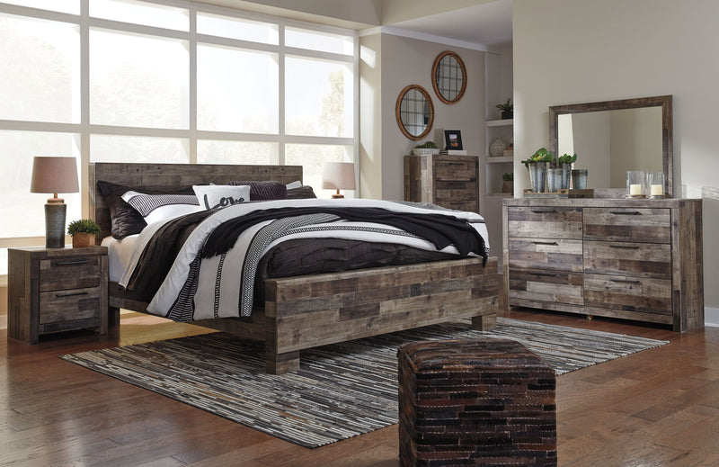 Derekson - Panel Bed