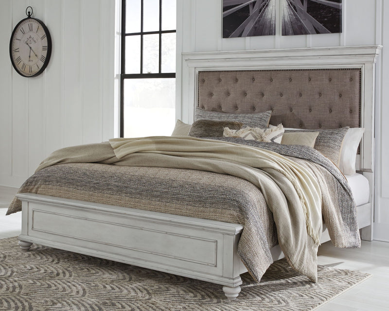 Kanwyn - Upholstered Panel Bed