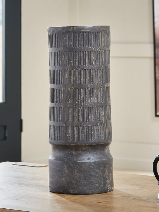 Beninworth Vase - Furniture Source (IA) 