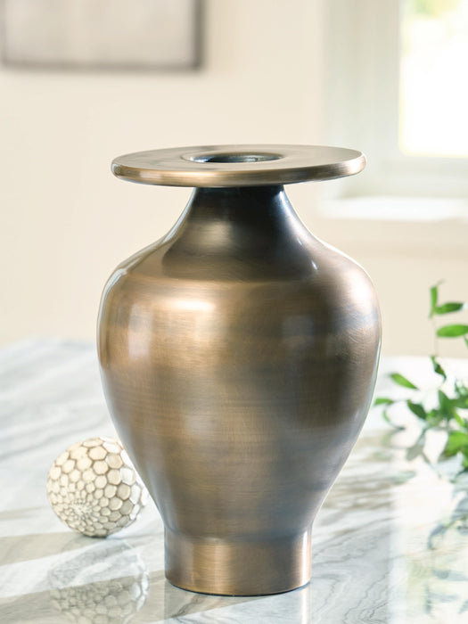 Fedorleigh Vase - Furniture Source (IA) 