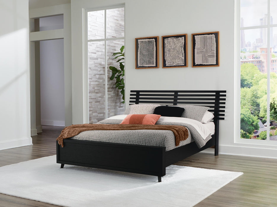 Danziar Queen Slat Bed - Furniture Source (IA) 