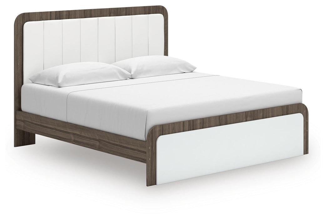 Kendanport Upholstered Bed - Furniture Source (IA) 