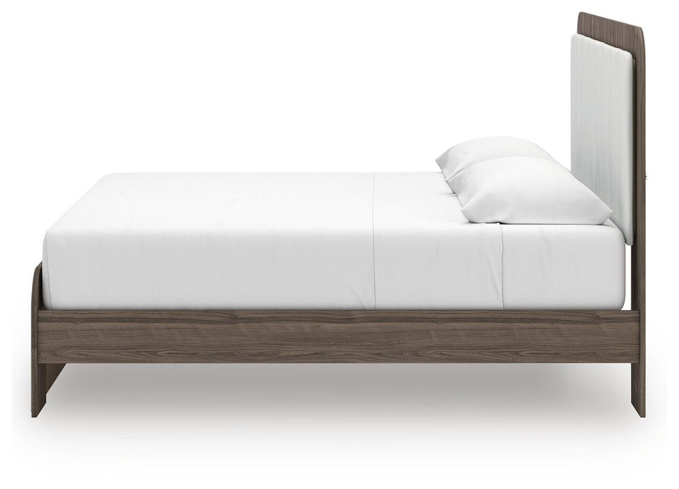 Kendanport Upholstered Bed - Furniture Source (IA) 