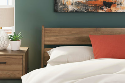 Deanlow Bed - Furniture Source (IA) 