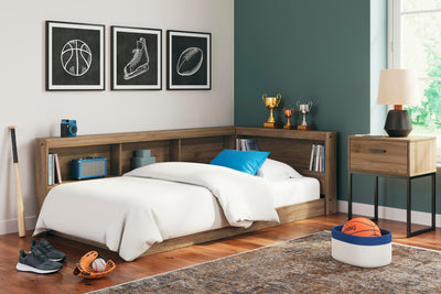 Deanlow Bed - Furniture Source (IA) 