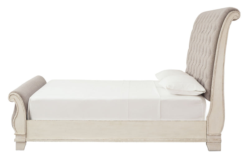 Realyn - Upholstered Sleigh Bed