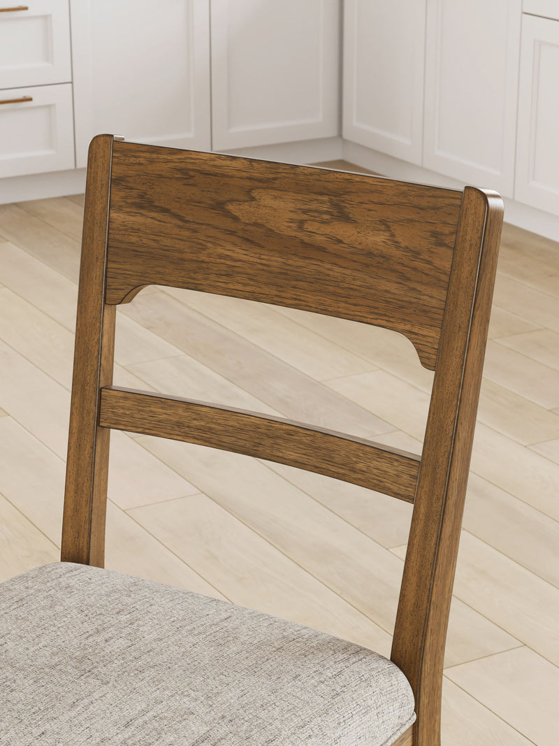 Cabalynn - Upholstered Barstool (Set of 2) - Oatmeal / Light Brown
