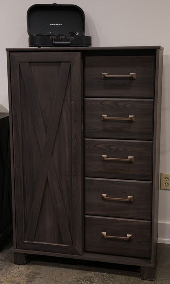 Vonitta Bay - Dressing Chest - Dark Brown - Furniture Source (IA) 