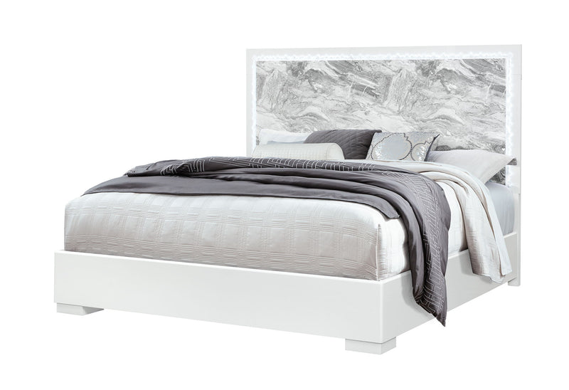 Naomi - 5 Piece King Bedroom Set - Silver